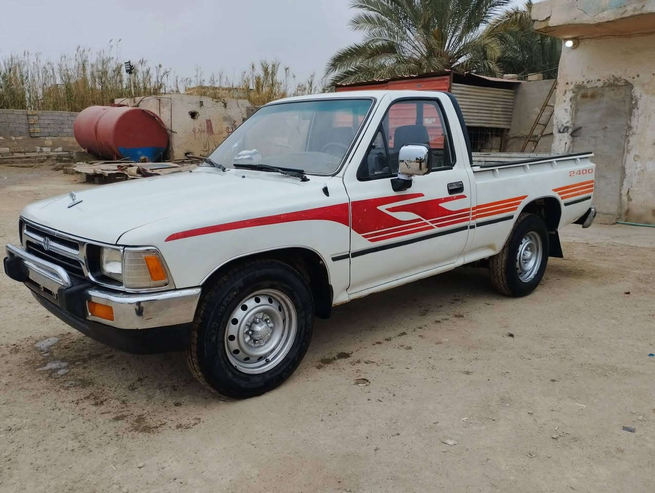 السلام عليكم
للبيع بيكم تيوتا هايلوكس 

موديل 97 مكفوله كفاله عامه 

رقم واسط دولي بسمي 

تخم تاير جديد توني شاده

محرك كروسيده حاويه شاده 

سياره خير من الله 

مالت جناي  مكان ناصريه
السعر 66 
رجائن الموشراي لا يتصل
***********
