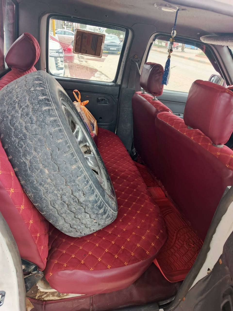 السلام عليكم سياره نيسان مصبوغه عام كل نقص مابيه بسمنه سعر80بيه مجال قليل***********
