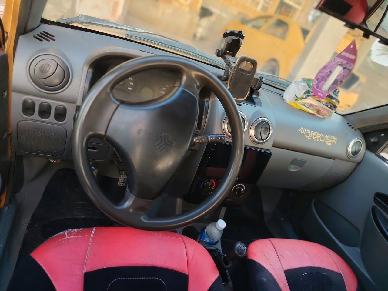 سايبا موديل 2017
مبدل بيه جاملغ وبنيد 
كير محرك مكفول
تدفىه تبريد 
شواصي بيه معمره 
السعر 36
***********
