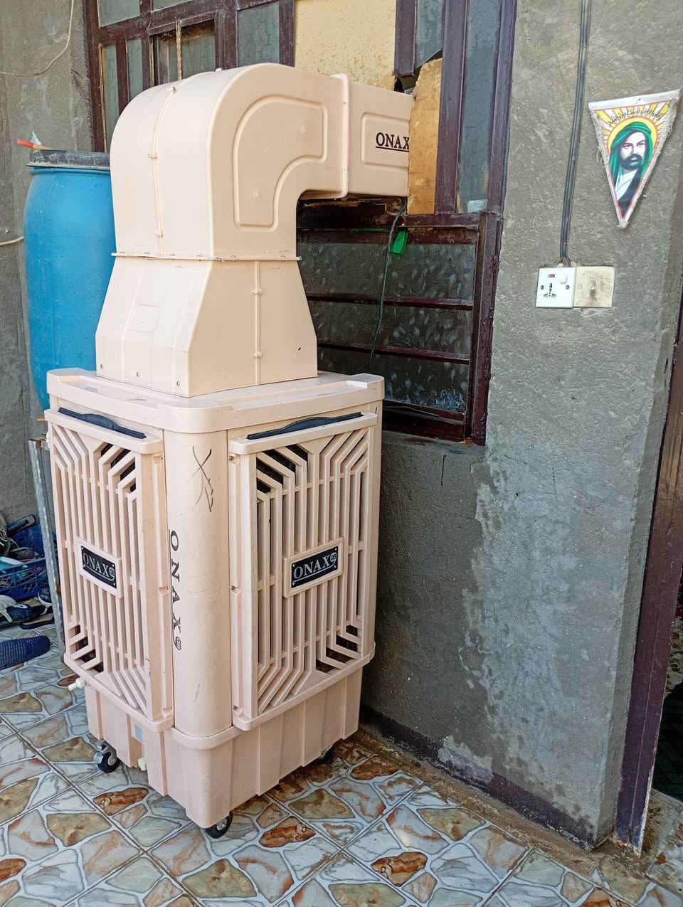 السلام عليكم مبرده للبيع جديده مشتغله موسم واحد سربس مو مروحه حجم 50 سعر 280  مكاني بابل ***********
