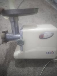 مكينة خياطة • شغالة • سرعتين