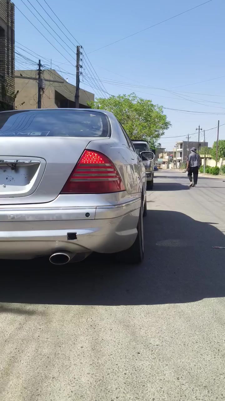 السلام عليكم
W220 S55 AMG.                                                اصل
ادوات ادوات ادوات بدون رقم تسجل على قرار 48
سياره شلعه معدل بطناش بلسحب AMG بعد والجنايه يعرفون جاي اسولف مواصفاته معروفه 
السياره صار شهرين متروكه  سياره حلوه حرامات ما تسجل بس انا شويه مضنوك ماديا 
السعر 55 رقم الهاتف ***********

