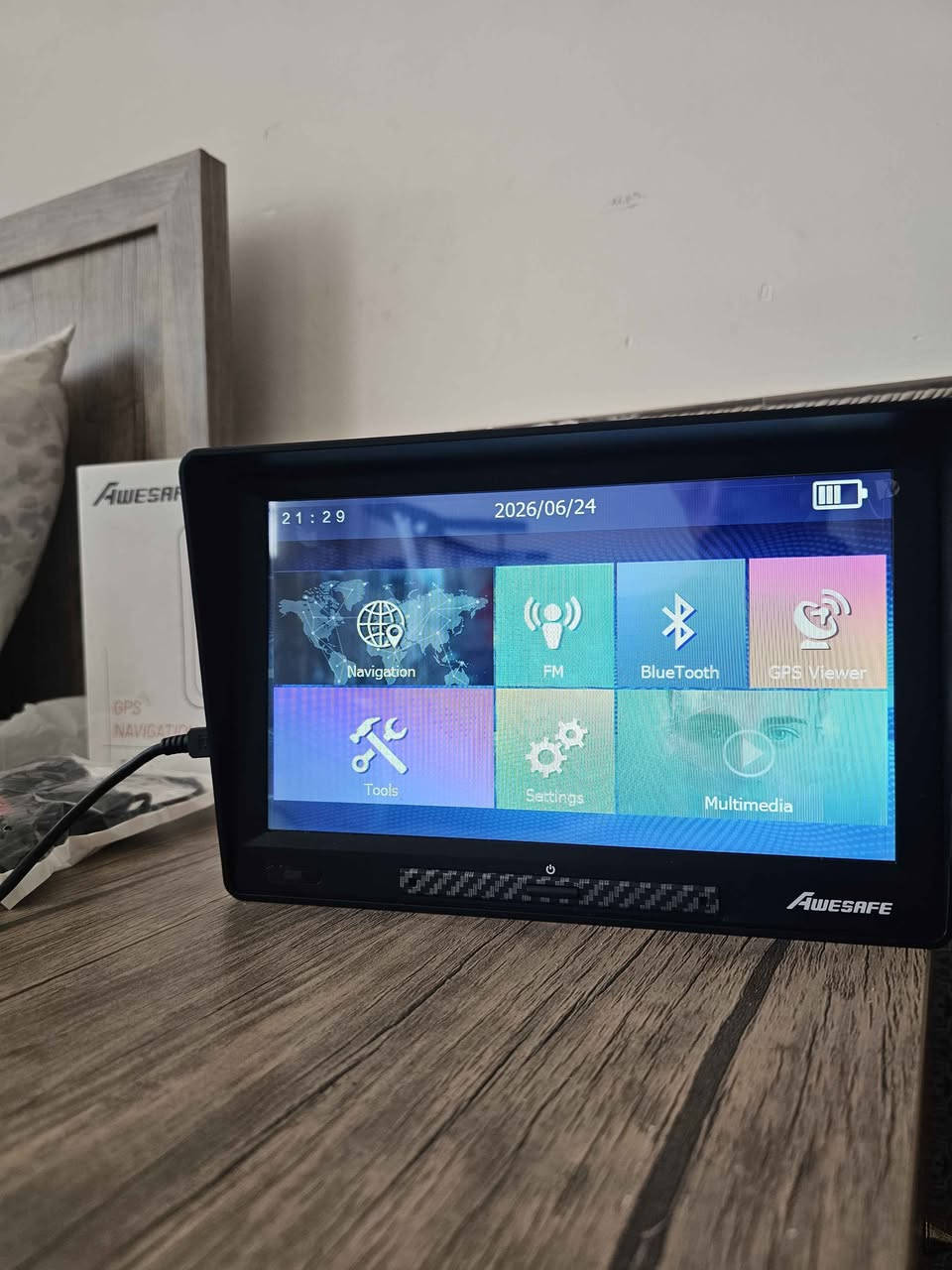 ماركة Awesafe
Gps 2d 3d 
جديد بلكارتون غير مستخدم 
وياه كابل usb
وكابل عل ولاعة السجارة
وستاند تكدر تلسقه عل جام وعل دشبول
لمس بلكامل
به مكان مميوري
راديو Fm
Bluetooth 
قارئ الكتب الاكترونية
قارى الفيديو
البوم الصور
سعره بلامزون 79دولار 
سعره يمنا 30الف دهوك, العراق


**إذا كنت صاحب هذا الإعلان وتريد حذفه لأي سبب، رجاءا أرسل رسالة إلى الدعم الفني**