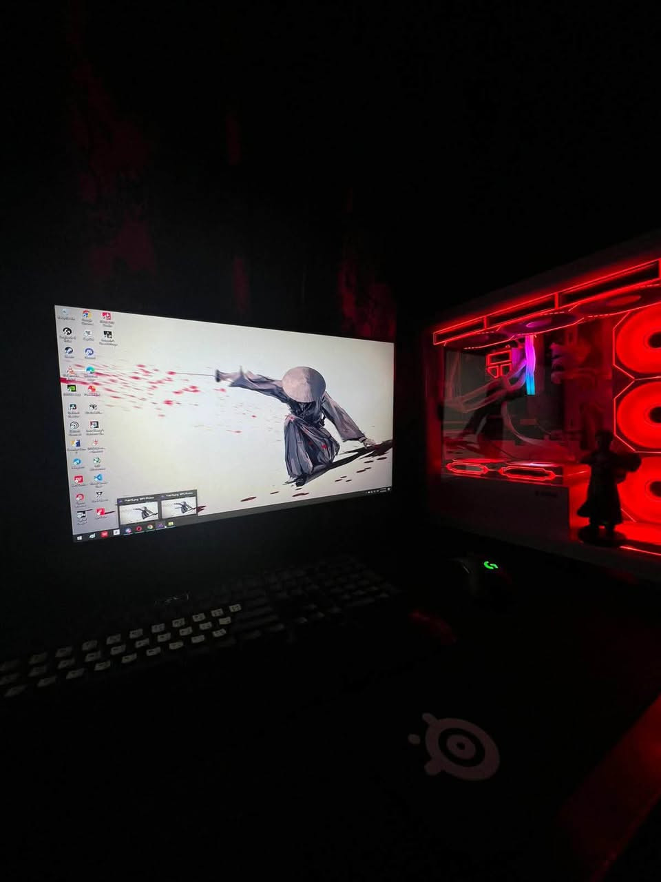 شنو رائيكم بيها بسعر مليون و 325 تسوه ؟ 

I5 14400f.                          
Mb h610 asus mk
Ram 2x8 16 3200 t-force whit
مبرد مائي frozen infinity 360 white
Rtx 4060 ti gigabyte black
Ssd 250
M. 2 1000 g
Power supply segotep 850 w gold 
Case sama 9 fan full rgp
Windows 11 pro activation
 ------
شاشة Gigabyte 
25 in 
200 Hz 
FHD 1920×1080 
1IPS


**إذا كنت صاحب هذا الإعلان وتريد حذفه لأي سبب، رجاءا أرسل رسالة إلى الدعم الفني**