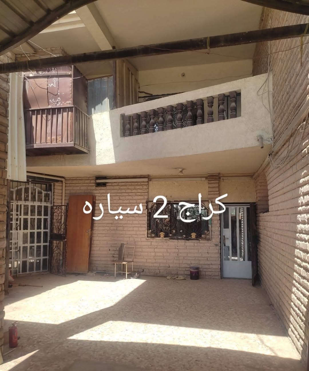 للايجار ٣٠٠ متر مربع الضباط ٥ غرف نوم وصالة ومطبخ وهول وخدمات عدد ٢ وكراج للاستفسار ***********
