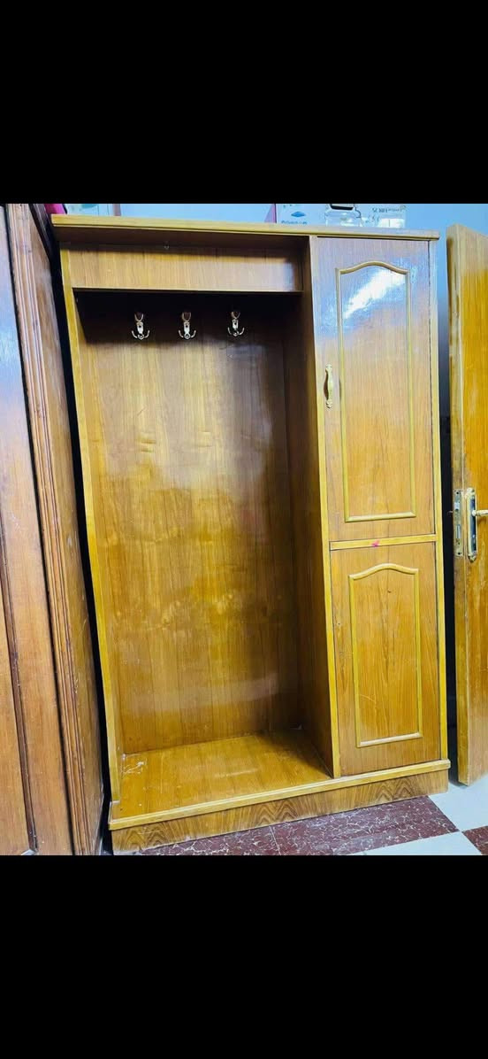 سلام عليكم غرفه تزكام صاج داخل وخارج ما بيها اي ضرر نضيفه كلش يحتاجها بس تلميع سعر 800وبيها مجال كربلاء حي العامل ***********
