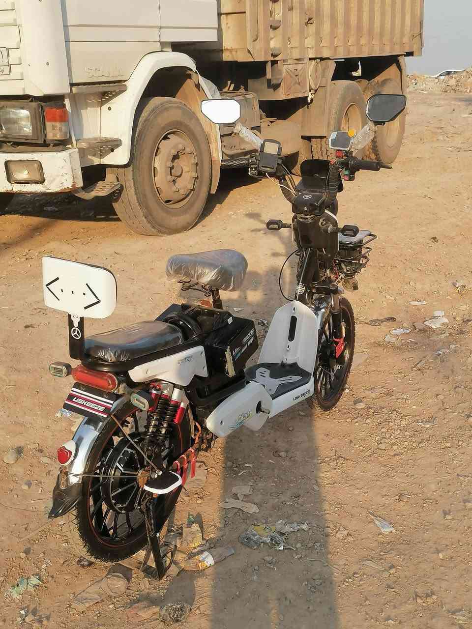 السلام عليكم 
ماطور شحن للبيع 
خمسه باتري جديد 
نضام تثبيت سرعئ
اربعه 4 نمرأ عقل شرط 
وايرمنيه شرط شاصي شرط اشاير شغال هورن مسجل بك لايت دبل اشاره شاحنا شغاله لايت عالي وناصي  تايرات جديد الماطور نضيف 
موصل حي الانتصار 
السعر 325وبي مجال شي قليل للستفسار ***********
