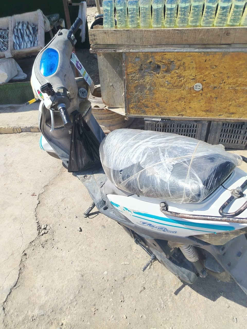 السلام عليكم
دراجه ماكس مفتوحه للبيع السعر 475
الكهربائيات كلها شغاله 
تشتغل هندر 
للتواصل خاص او على الرقم ***********
