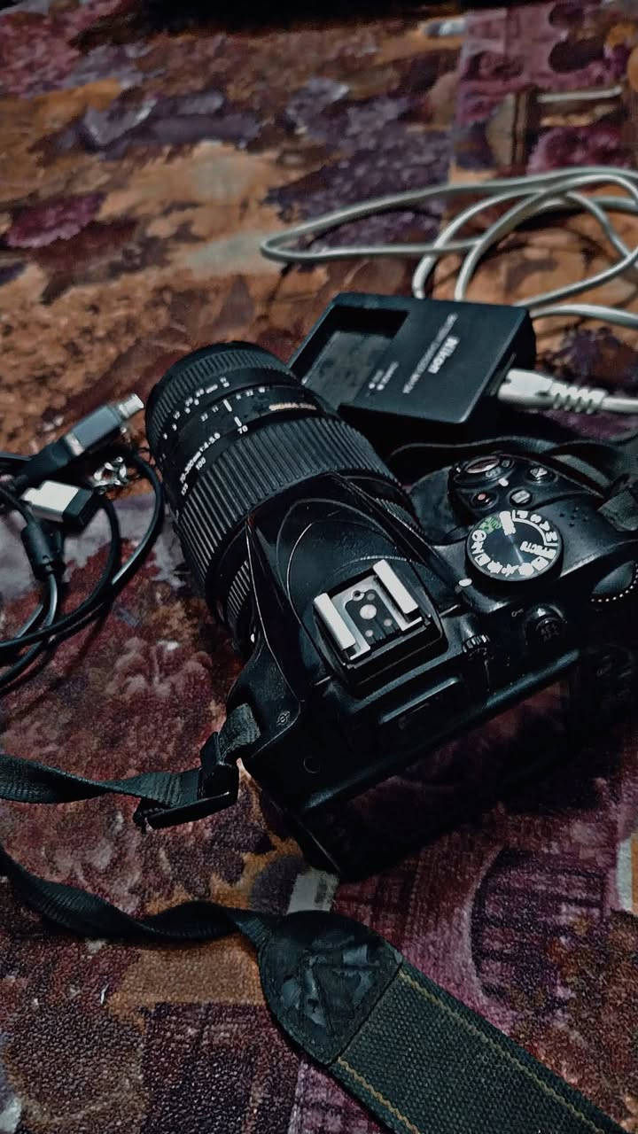 السلام عليكم كامرا نيكون للبيع 
3300 كامره حلوه وجه وردي 
زوم رياضي الي يريدها يتصل عل رقم 
***********
