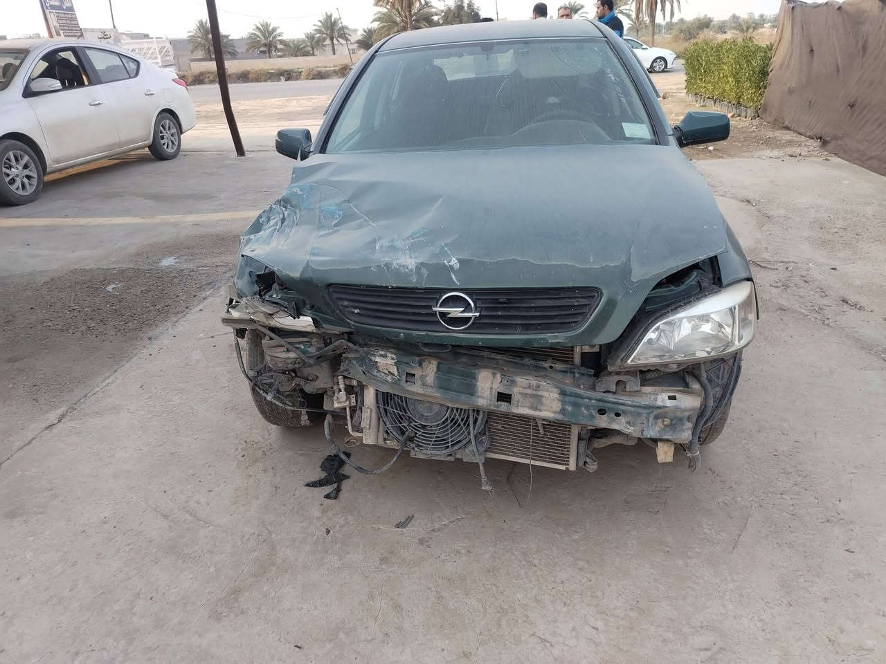 السلام عليكم اوبل للبيع ٢٠٠١ تعرضت لحادث ابيعه على وضعه ***********
