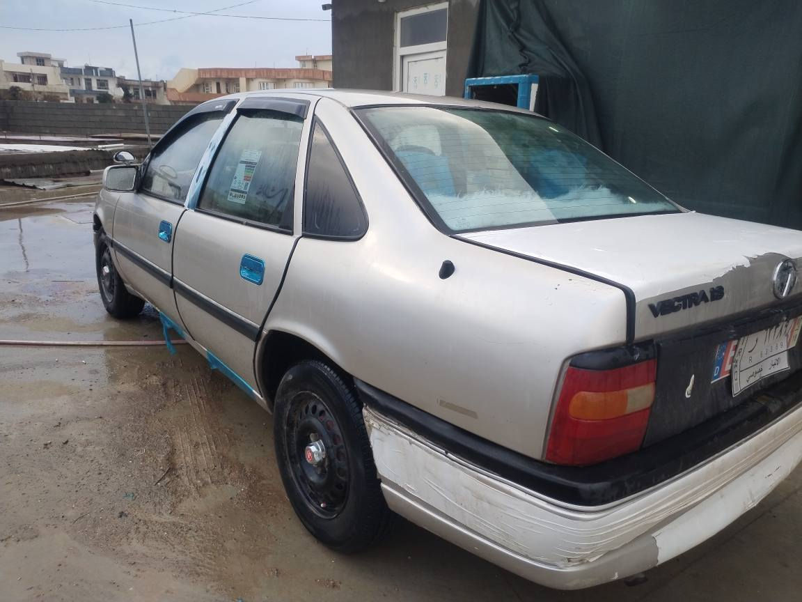 ئۆپڵ مۆدیل 1991مەکینە 18 سەنەوی و ئەولیاتە بەشەرتی ئەولیات لێرداوی پێوە نیە مەکینەی تازیە سیاریکی جوانەماڵی دۆستە 
شــوین چەمچەماڵ 
سعری 24معملیکی کەم
*********** شمشمل, السليمانية
