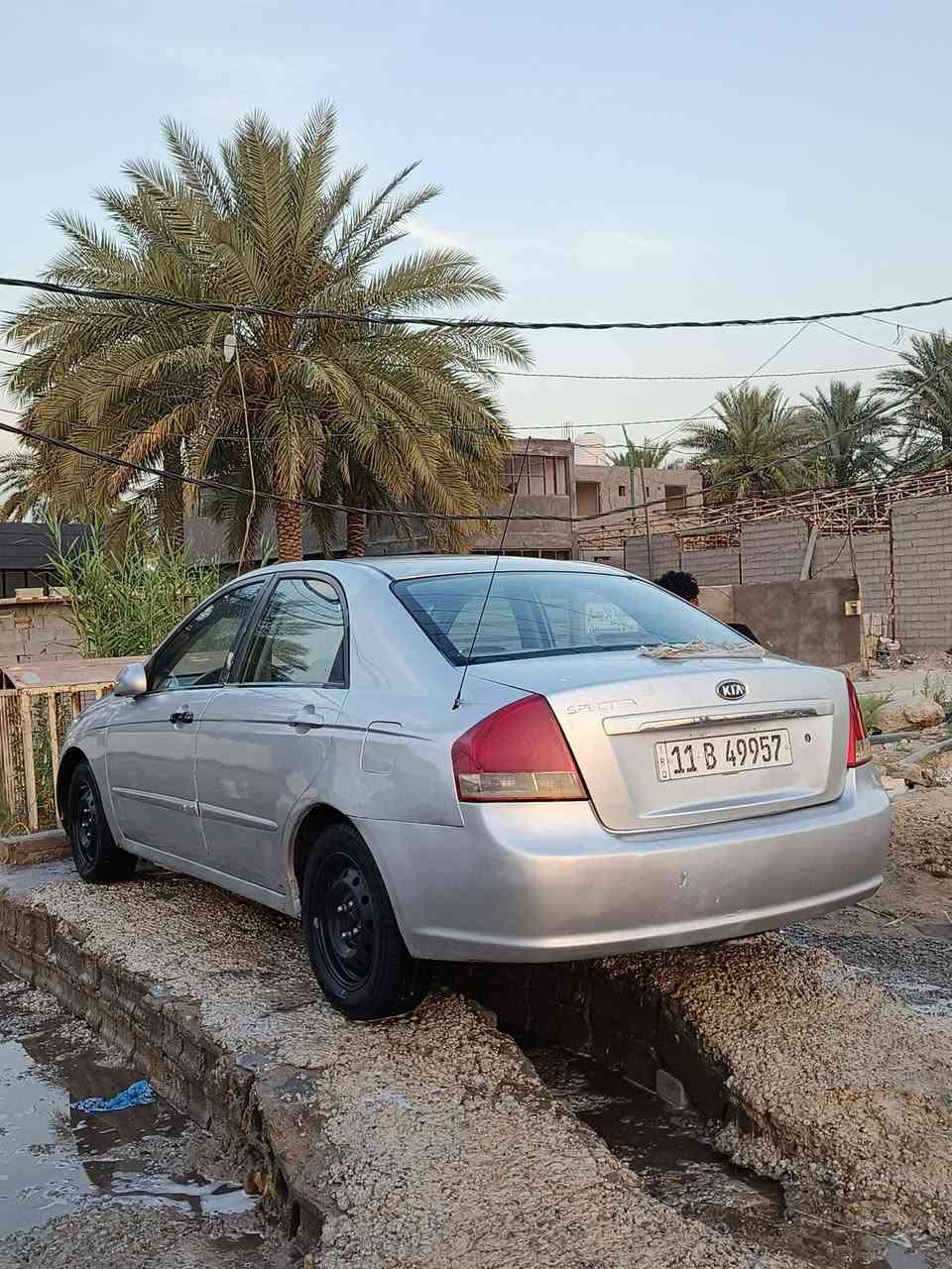 ‏السلام عليكم سبكترا موديل 8وارد أمريكي مكينه 2000مكفوله من مكينه وكير وحداديه وتبريد حادث جاملق خلفي بيه صبغ احزام للجماليه السعر 75وبيه مجال المكان كربلاء الاستفسار  ***********
