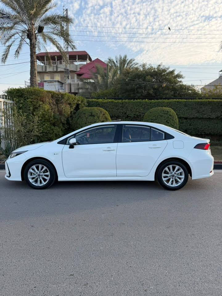 كورلا 2024 هايبرد شكل الخليجي المرغوب مكفولة من الصبغ والبارد ماشية 21 الف رقم بغداد 
السعر 146 وبي مجال بسيط  
اخوتي ما اكطع سعر بالتلفون بدون زحمة عليكم 
العنوان بغداد حي الجامعة 
للتواصل ***********
