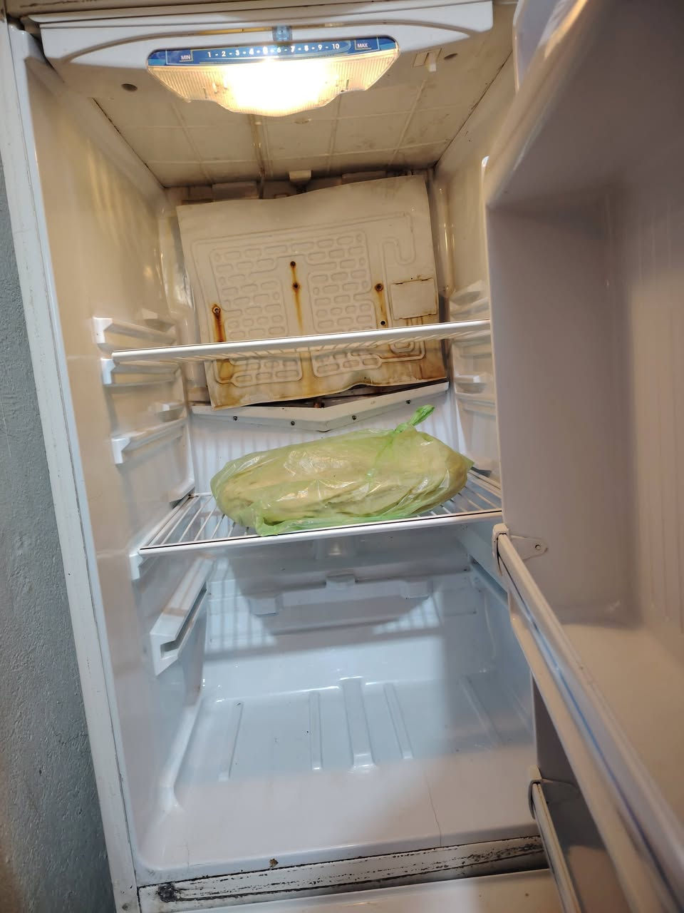 السلام عليكم ثلاجه كونكور عالشرط***********
