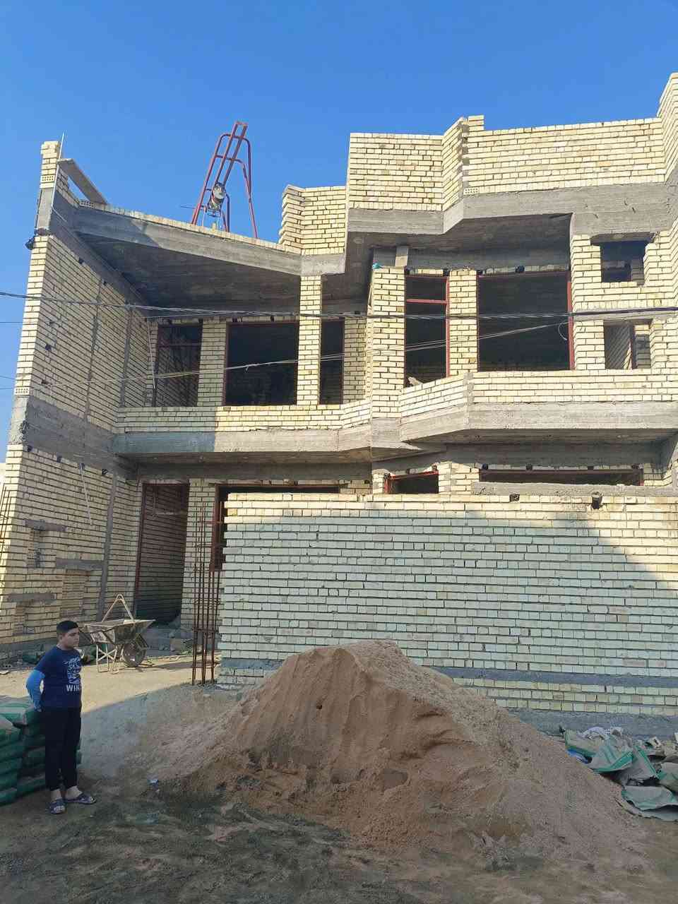 ابو احمد لاعمال البناء والكاشي والسيراميك ***********
