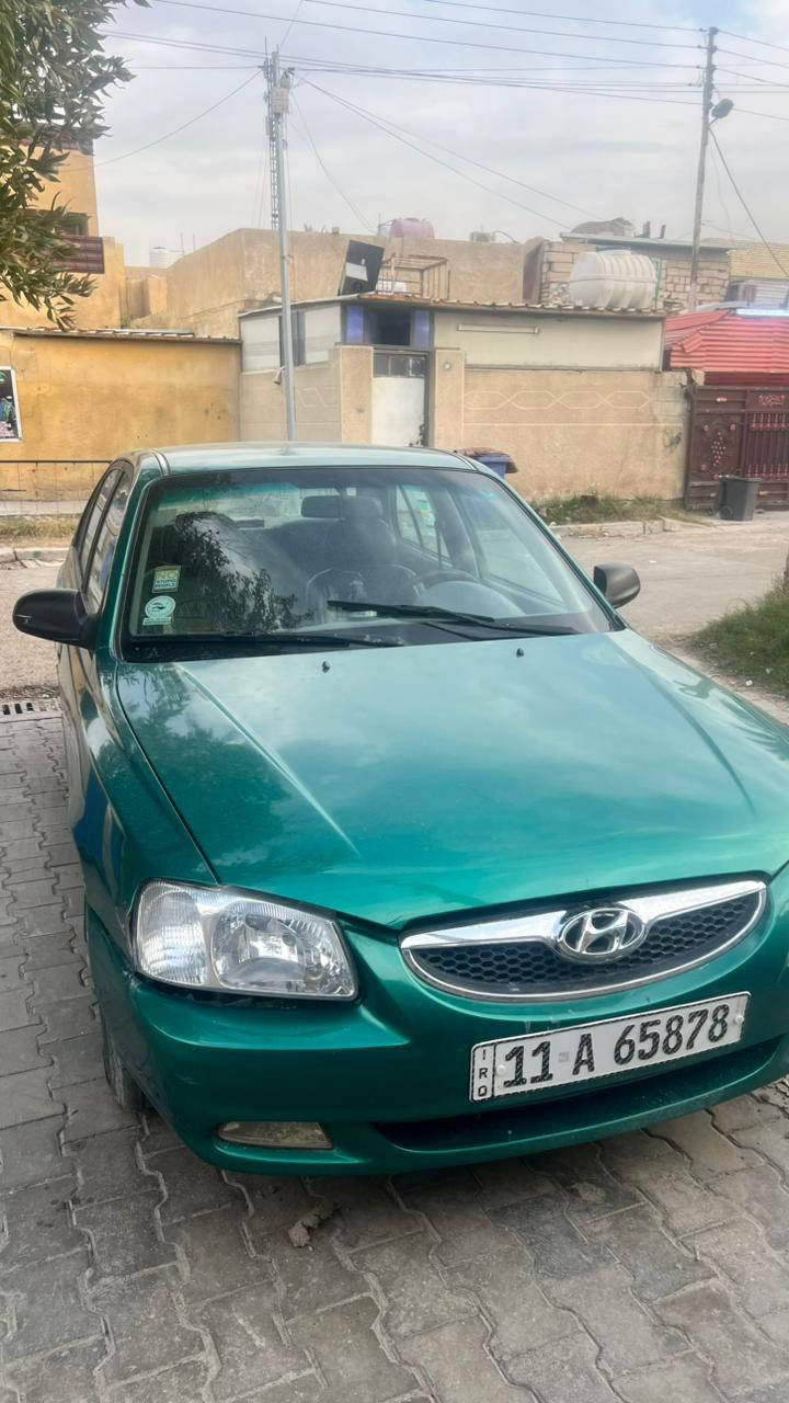 السلام عليكم للبيع فقط فيرنا موديل 2001 السيارة جاهزة كير مكينة جدد تبريد جديد رقم انكليزي بسمي وسنوية جديدة بيهه سيارة كبل للشارع وشرط التحويل السيارة مصبوغة عام للجمالية بدون ضربة قوية وايدي بيهه خير من الله والسيارة كير عادي 
السعر المطلوب 40 ورقه وبي مجال مكاني البياع للاستفسار ***********
