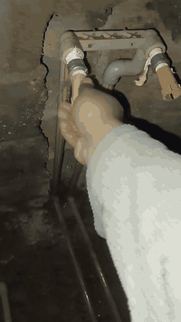 اسطة للتاسيسات الصحية مجاري بواري كهرباء اتصل وتبشر مع ضمان العمل ان شاء الله ***********
