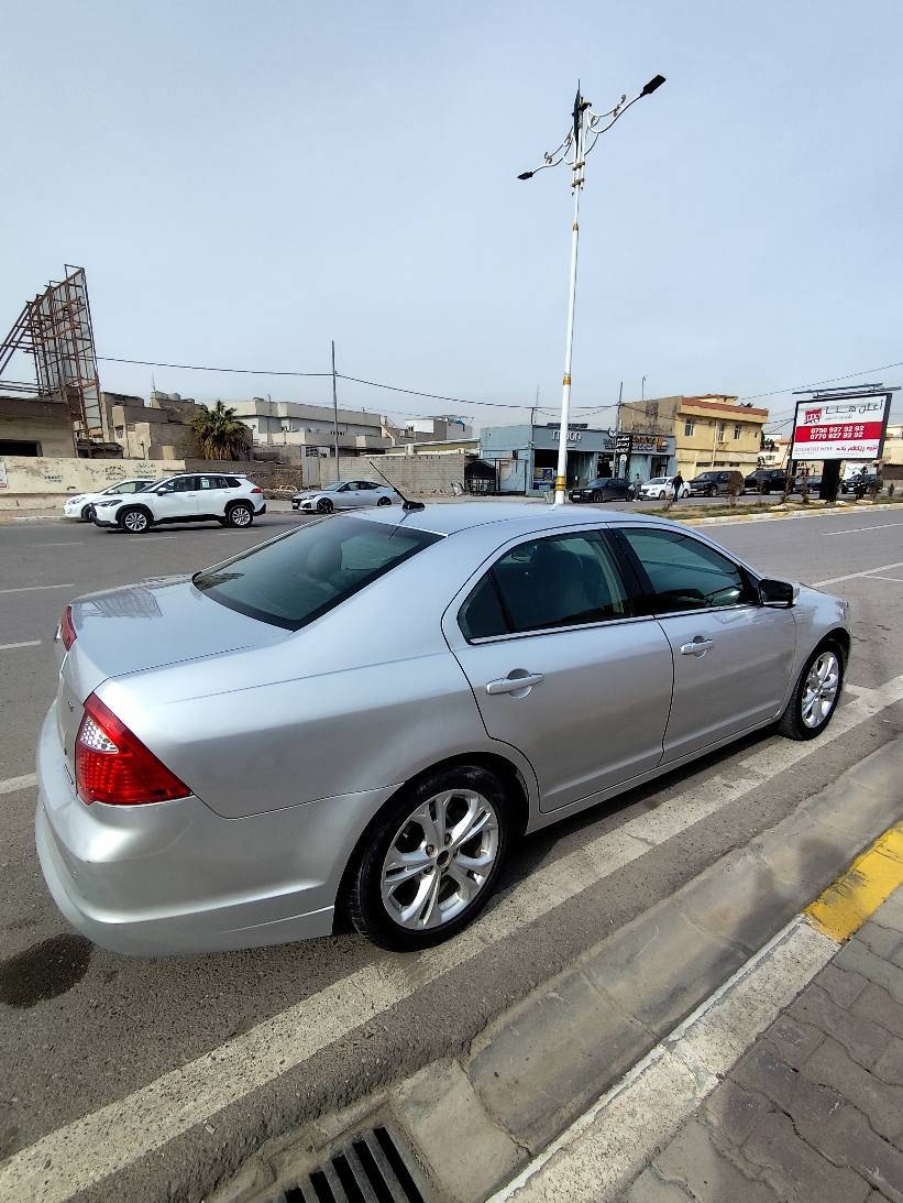 فورد فيوجن 2011
6 سلندر  النوع المرغوب
مواصفات فليكس فول ماعدا السقف سلايت 
(تحكم استيرن ثتبيت سرعة )
كير محرك بشرط تايرات جديد فول فول
الضرر بسيط فقط جاملغ الأمامي مال السايق صبغ بخ وجاملغ الأمامي مال السكن بيها حك شبر كارت السياره شرط  رقم وسنويه جديده بس الهزه خلصان يعني أخدها وسوك رأسا محرك 6v سريع طيارة

سعرها 91 ورقة وبيها مجال للطيبين

للاستفسار مباشر 
رقم صاحب السيارة 
0770 696 4822 كركوك, العراق
