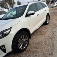 ‏ كيا سورنتو موديل2018 ‏ملاحظة بها صبغ ابحافت البنيد  ‏ وبيها باردجامل...
