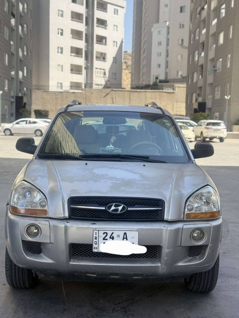 هوندا تكسون موديل 2009 رقم جديد سنه ي 8 هه يفه سه رفه جوي 70 هزار غرامه يل سه ر ساره يا لسه ر نا في من مه كينه يا ڤه كريه گير بشه رت  سبغ ده رگه هي سايقي يه  بني ده رگه هي يي گرتي و دوسه، بولند و بان كه حلي،سه رئ جه مبه لوغي تعديله شاصي عنجكه ك يا ڤيكه فتي مه نه جيكريه ، سعر 106 وه ره قه و مه جال ، رقم تله فون ***********☎️ دهوك, العراق
