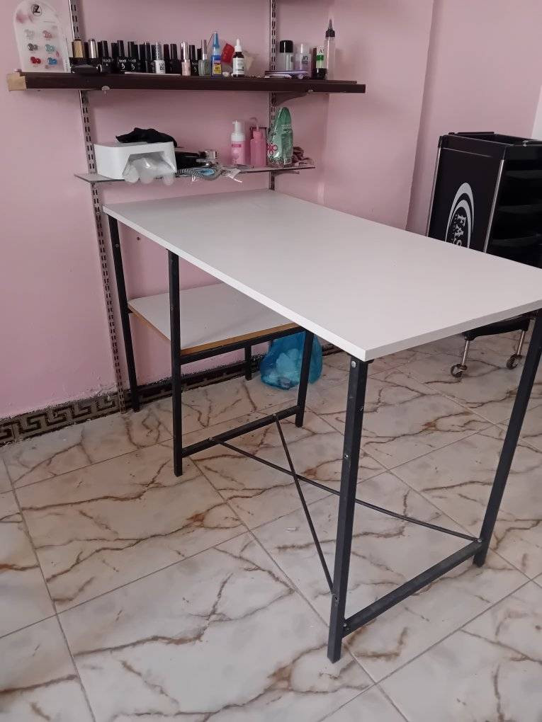 اغراض صالون للبيع للتواصل الاتصال ***********

