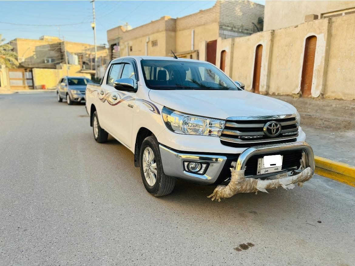 السلام عليكم
تويوتا هايلوكس 2024 كويتي الساير للبيع السياره فول مواصفات ماشيه 16 الف اوتوماتيك مذهب سنويتها للـ 2029 مكفوله كفاله عامه مواصفاتها
✅ رقم بغداد المرغوب
✅ تحكمات ستيرن جهتين
✅ شاشه بلوتوث وابل كاربلاي
✅ تبريد لمس بيانو
✅ قطعتين تبريد
✅ 6 سماعات
✅ كشنات وارضيه مدوشمات درجه اولى+شكو شي بداخل السياره مغلف
✅ مذهبه اصل
✅ خمسه ويل كب
✅ تايرات جدد شرط مال الشركه 
✅ كامره خلفيه
✅ حساسات خلفيه
وبعد بيها هواي مواصفات السعر خاص وتفاصيل اكثر 
***********
مكاني ناصريه سوق الشيوخ
