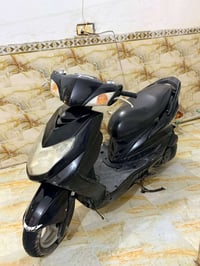 شباب دراجه سكنس فحل كابريتر  دراجه حلوة او ناعمه نكره وحده سلف كهربائي...
