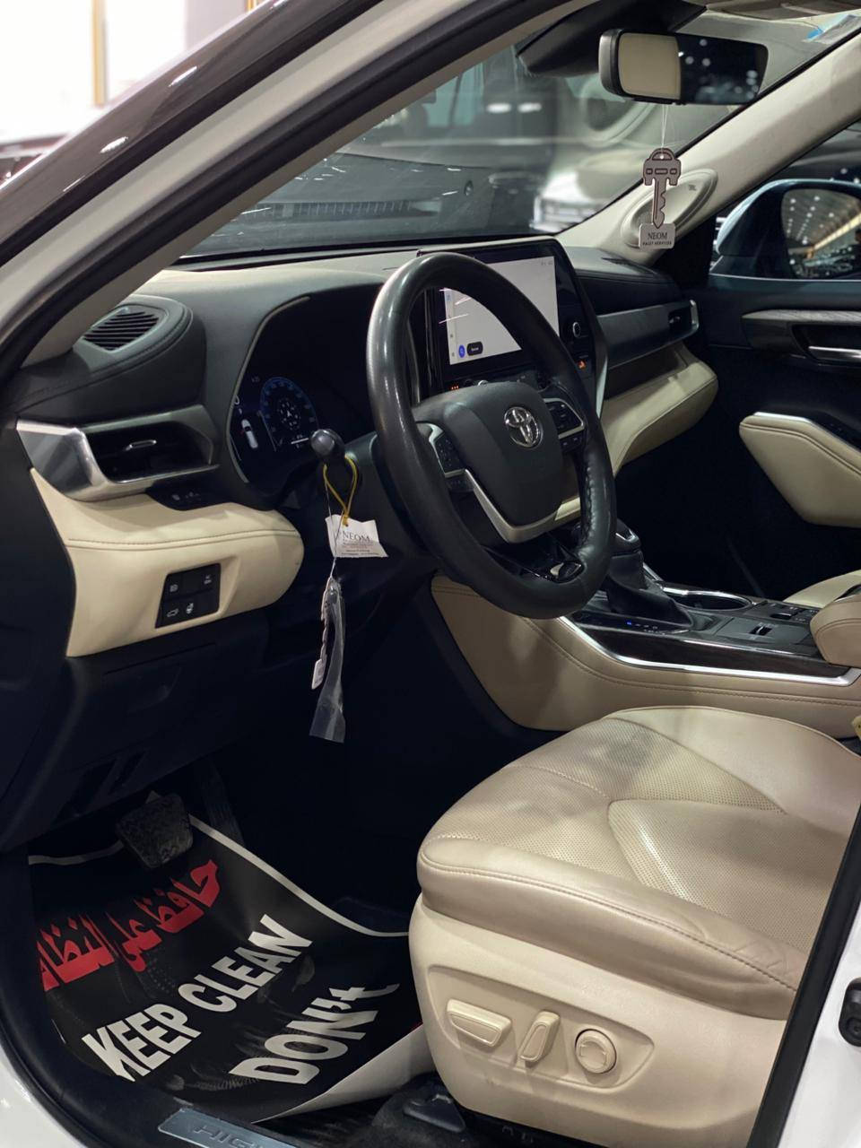 تويوتا هايلندر 2023 وارد أمريكي هايبرد
فئة لمتد فول 1/1 اعلى مواصفات ماشية 61 الف كيلو حقيقي حادثه جداً بسيط بيه حافة البنيد والدعامية ال الأمامية صبغ فقط وبيه بارد بسيط بدون ايرباك او دواخل وشرط الفحص ومحرك وكير كفالة عامة وشرط الفحص والسيارة رقم بغداد الجديد تحويل مباشر ثاني يوم 
السعر هو 34500$الف دولار او 345 
ورقة وبيه مجال وترهم بيع او مراوس مكاني هو بغداد ورقمي ***********
