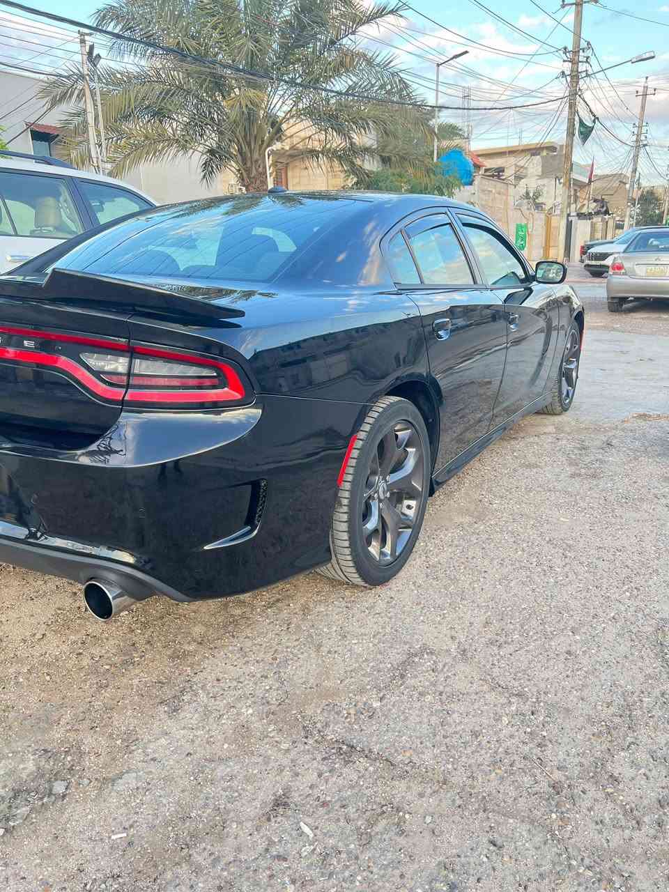 جارجر موديل 18 sxt محدثه Gt وغراضهه الاصليه موجوده حادثه طخه بلبنيد من الاعلى فقط البراكيت الامامي بلادي بدون تبديل الشواصي بلاد بدون تصليح فقط البنيد مبدل السياره بوضع الشركه ماشية ٧٠ مكانها بغداد السعر ٢٠٠ للاستفسار ***********
