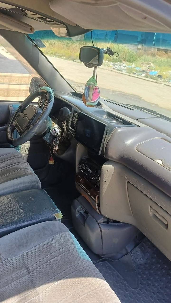 كلايزر للبيع
موديل ١٩٩٤

سنوية جديدة إلى ٢٠٣١

رقم مسطرة 

هزة جديدة

شاصي طويل سيارة حلوة

كير جديد قبل شهر مبدل 

تحويل مباشر للاستفسار اكثر المراسلة على الخاص او الاتصال على الأرقام التالية 

***********

***********
