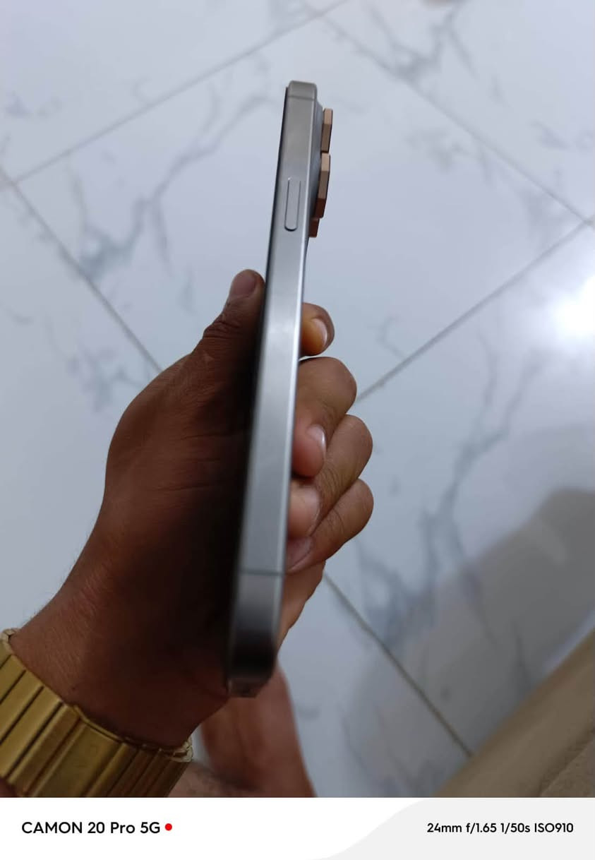 أيفون 15برو ماكس بطاريه 100 دورات 506نضافه 100‎%‎100جاهز اخو الجديد السعر 1200بغداد البياع هـ***********
