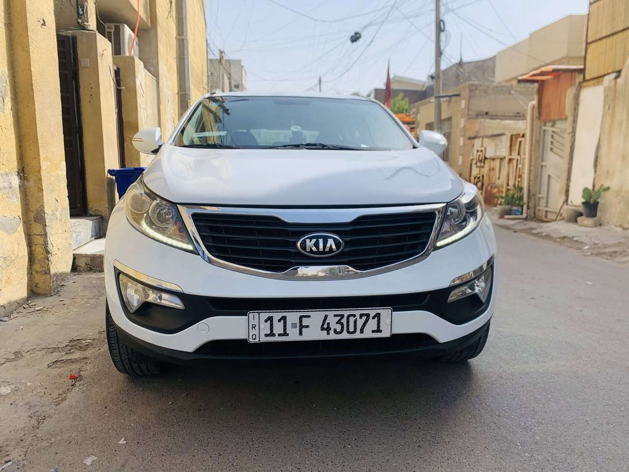 كيا سبورتج خليجي  2014 شركه القلم
السياره مكفوله من الصبغ والضربه وبارد والتبديل حتى الدعاميات بدون صبغ 

محرك دوش 2000 ما مفتوح كير ما مفتوح  تبريد ثلج تخم تاير جديد حداديه جديده 

 كله السيارة ع وضع الشركه برغي ممفتوح. بيه 
ماشيه 86 حقيقي 
محرك 2000 دوش 

كشنات جلد  

 فول تحكم ستيرن جهتين 

 بردة صندوق خلفية 

كامره 

حساس خلفي

 ويل 18

لايت لد 

بكلايت لد 

5 ويل كب 

مري شفط

  اشاير بالمري   

مخارج واكس يواس بي نضام ايكو 

نظام اي بي اس  
شرط اسبير مانزل بيه موجود تاريخ انتاج  ابو المصلحه يعرفه. 

رقم السياره بغداد الدولي الجديد 

 مكان السياره بغداد الحريه 

*********** رقمي
