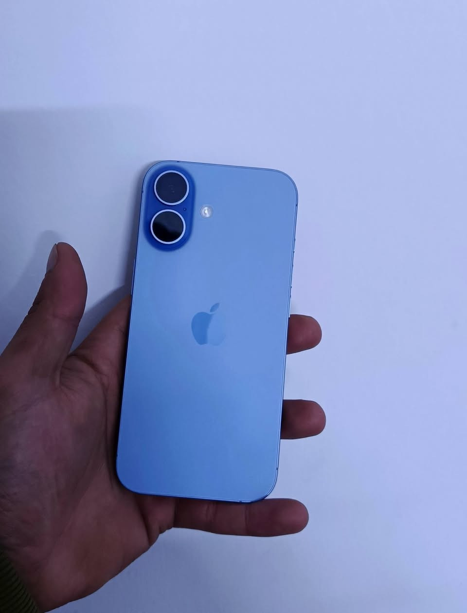 ايفون 17 عادي ذاكرة 256 دبل شريحة بطارية 100 مشحون  21 مرة فقط ابو الضمان ويا كارتونتة و ٦كفرات الجهاز جديد بمعنى الكلمة سعرة مليون و ٢٥٠ وبي مجال قليل مكاني بغداد العبيدي ***********
