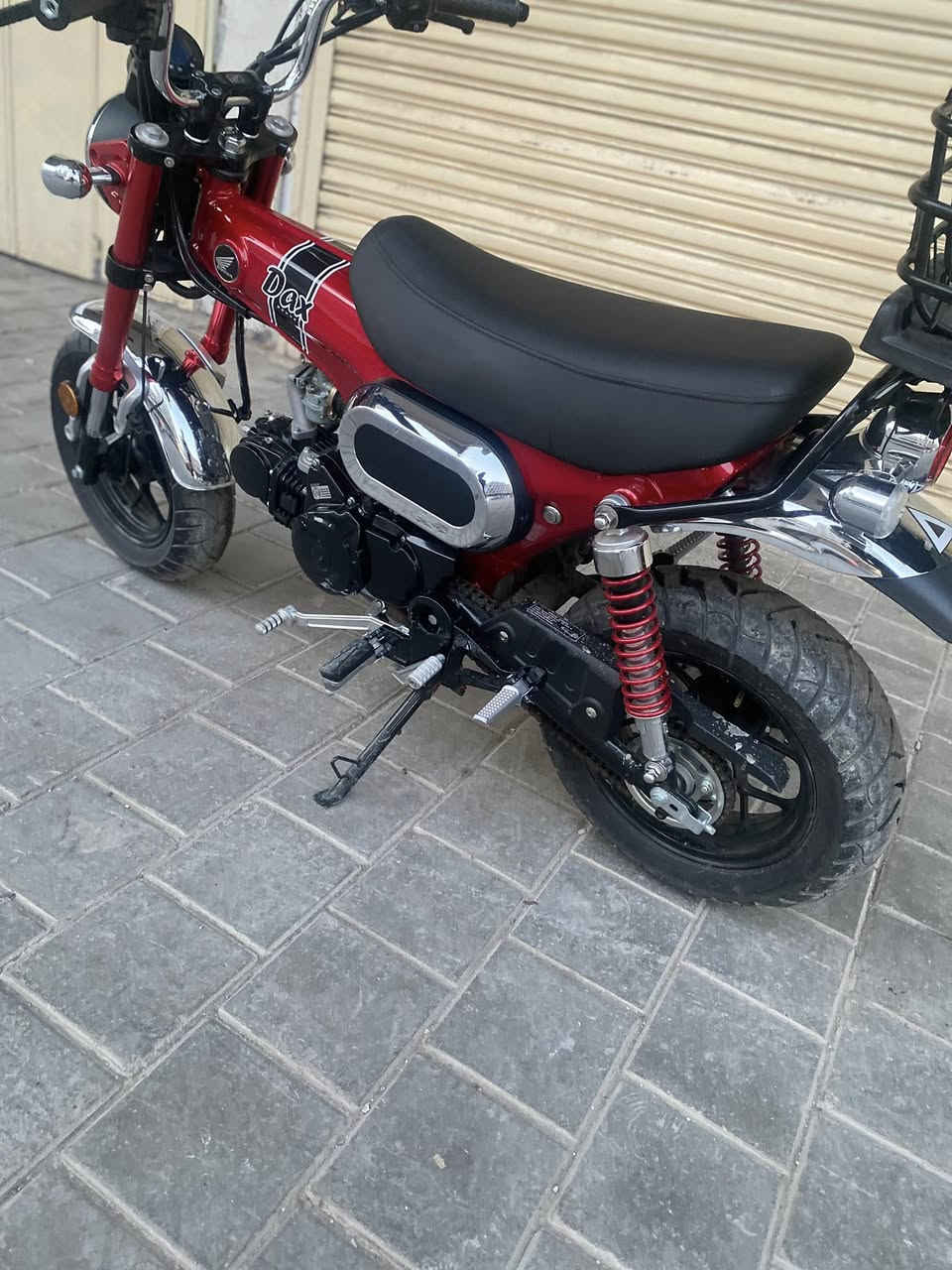 سلام عليكم دراجه هوندا داكس  جديده كلش محرك 125 ياباني اصلي  كلاسك موديل 24 مكاني بغداد الكفاح. السعر 17 ورقه ***********
