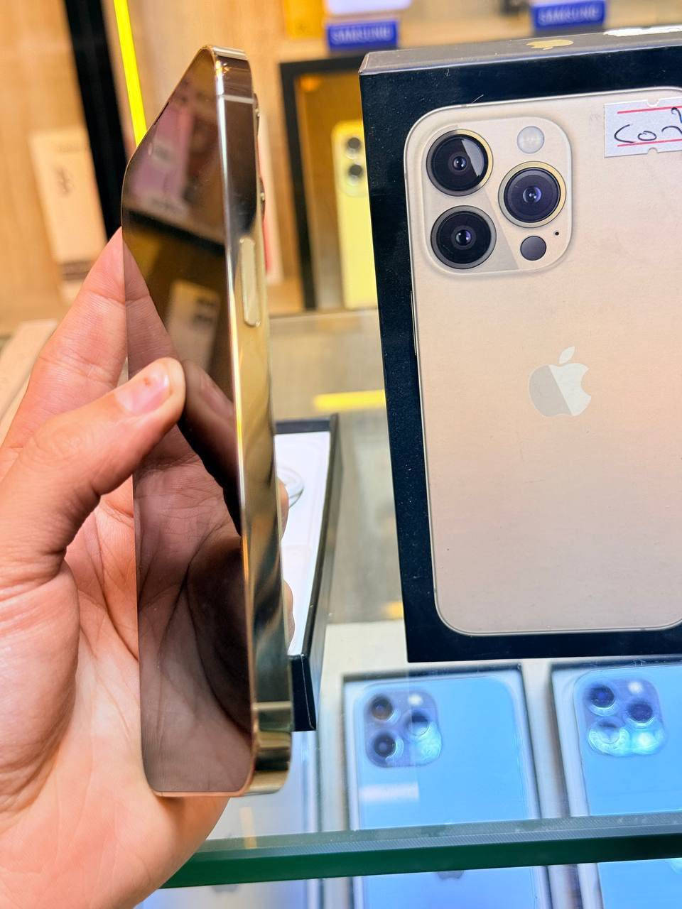 ⭕️⭕️ اقوه عرض حالياً ⭕️⭕️
أيفون 13 برو لون مميز  لون ال16 ذاكره256  بطاريه90  ممبدل بي شي مع ضمان 5 ايام نضافه فول ‎ وتر بروف لون مميز بلحاسبه كله نورمال كامل ملحقاته  مكاني بغداد البياع شارع 13 مقابل الحمام مال البياع مركز الريس للموبايل مجاور مكتبه ميم
السعر 575 الف
 0772 261 5847

