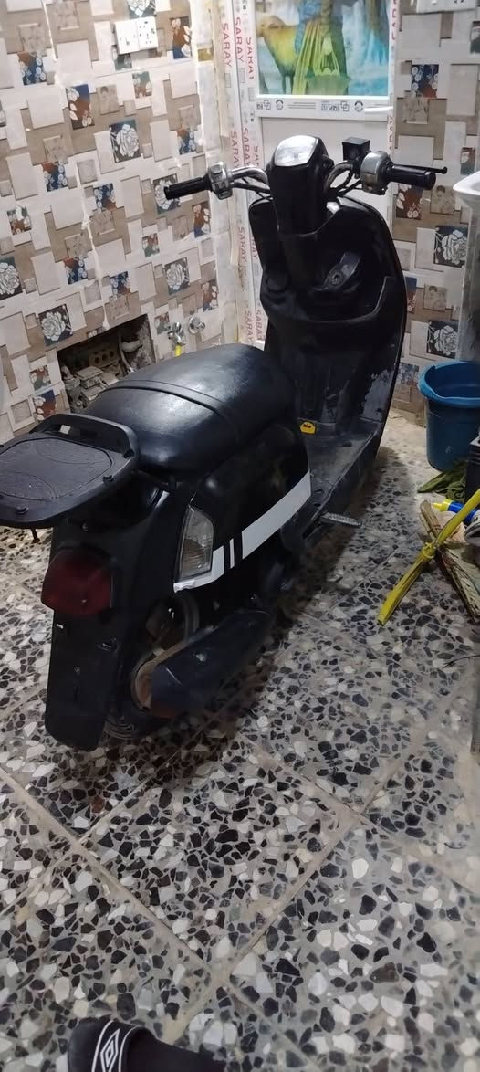 بوليس كله بلادي نكره سلف هندر كله شغال بلادي 
مكان بغداد بلدياات سعرها. 600 وبيها مجال حك جيه رقمي وتساب ***********
