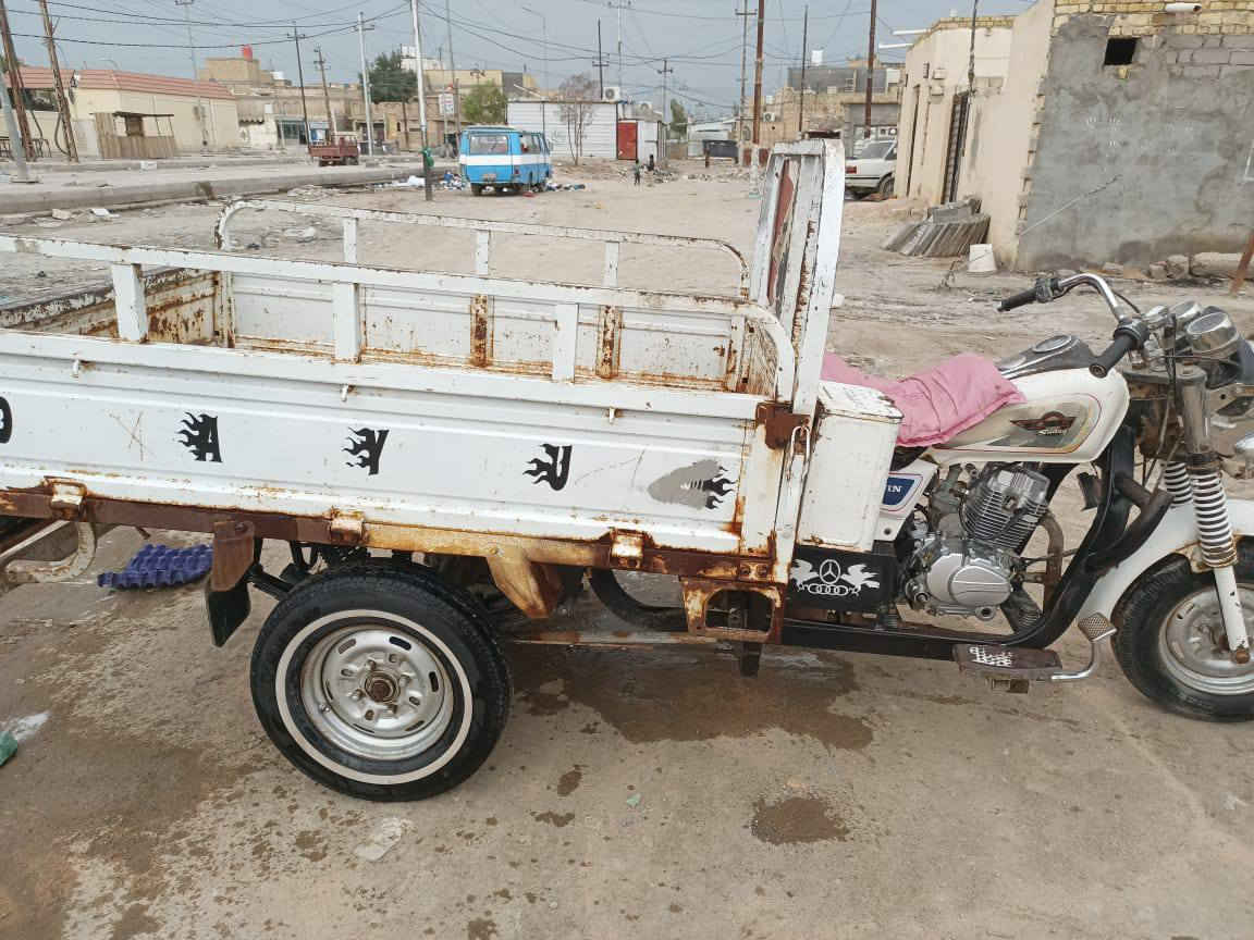 السلام عليكم ستوته موديل 20مكينه جديده ستوني شادهه ستوته جاهزه من كلشي اوراق بسمي تايرات جدد كهربايات شغاله كلهه السعر 1700مابيه خياس انه حاكهه بلكوسره ومن المطر هيج صارت مكاني حي الشهداء ناصريه ***********
