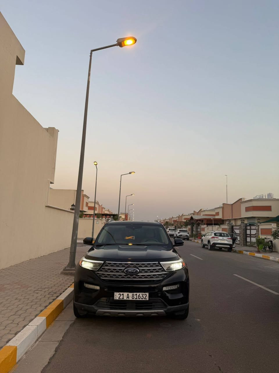 السلام  عليكم ورحمة الله وبركاته
‏‎‏‎       ——— لـلـبـيع  ———

‏‎‏‎فورد اكسبلورر       —  Ford Explorer

‏‎‏‎وراد أمريكي.     —  بدون ايرباك 

‏‎‏‎الموديل           —2021

فئة.                 — Limited /4WD 

حجم المكينه   — V4/2300T

‏‎‏‎اللون               — اسود 

‏‎‏‎المسافه المقطوعه — 86.000 كيلومتر

‏‎‏‎حاله السياره. — صبغ الجاملغ الخلفي + قبغ مبدل بلادي  

‏‎‏‎المواصفات 
‏‎‏‎- بصمة تشغيل 
‏‎‏‎- بصمة أبواب 
‏‎‏‎-تشغيل عن بعد 
‏‎‏‎-ترحيب عند الاقتراب 
‏‎‏‎-كشنات جلد 
‏‎‏‎- رادار جانبي 
‏‎‏‎-رادار امامي 
‏‎- رادار خلفي 
‏‎‏‎- شاشه كبيره تدعم نظام الأبل كار باي ونظام الاندرويد 
‏‎-تدفئة ستيرن 
‏‎-گير ماوس 
‏‎-دبل اكسل 
‏‎-اوتو هولد 
‏‎-اوتو ستوب 
‏‎-هندبريك بصمه 
‏‎-٧وضعيات قياده 
‏‎‏‎-كشنات تدفئة 
‏‎‏‎- ستيرن بحركه كهربائيه 
‏‎‏‎- تبريد مركزي 
‏‎‏‎- بگ لايت LED 
‏‎-صندوق كهربائي 
‏‎-كشنات VIP ( منفصل )
‏‎‏‎- كود باب 
‏‎‏‎-كرسي السايق والراكب بحركه كهربائيه
‏‎‏‎-تحكم ستيرن جهتين 
‏‎‏‎-تحديد سرعه 
‏‎‏‎-مانع انزلاق 
‏‎‏‎-ليد نهاري
‏‎‏‎-كامره خلفيه دواره 
‏‎‏‎باقي المواصفات المعروفه 

‏‎

‏‎‏‎رقم السياره    — سليمانية

‏‎‏‎موقع  السياره — البصرة


**إذا كنت صاحب هذا الإعلان وتريد حذفه لأي سبب، رجاءا أرسل رسالة إلى الدعم الفني**