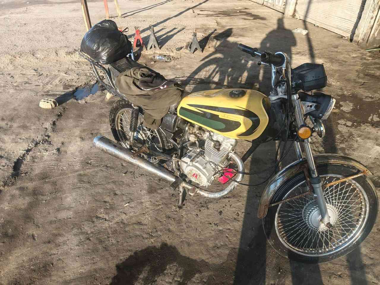 سلام عليكم اربعه كير لبيع اوراق موديل 18 لبيع السعر 375وبيه مجال
*********** هاذه رقمي  بيه واساب مامتواجد عل فيس
