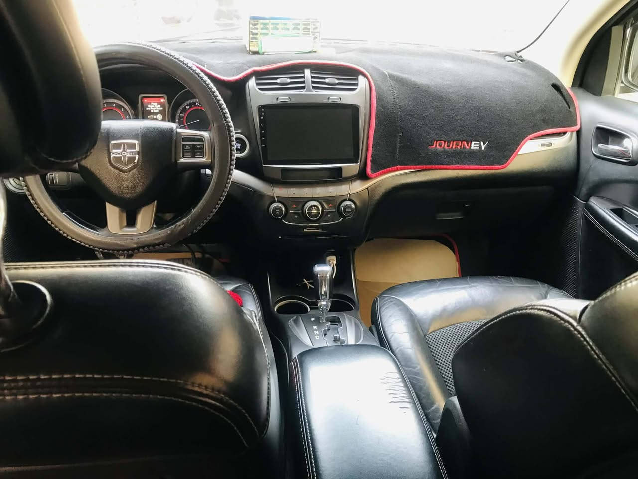 السلام عليكم جورني للبيع 2016 
أمريكي رقم ذي قار ضربتها جاملغ ألسعر 125 وبيها مجال
