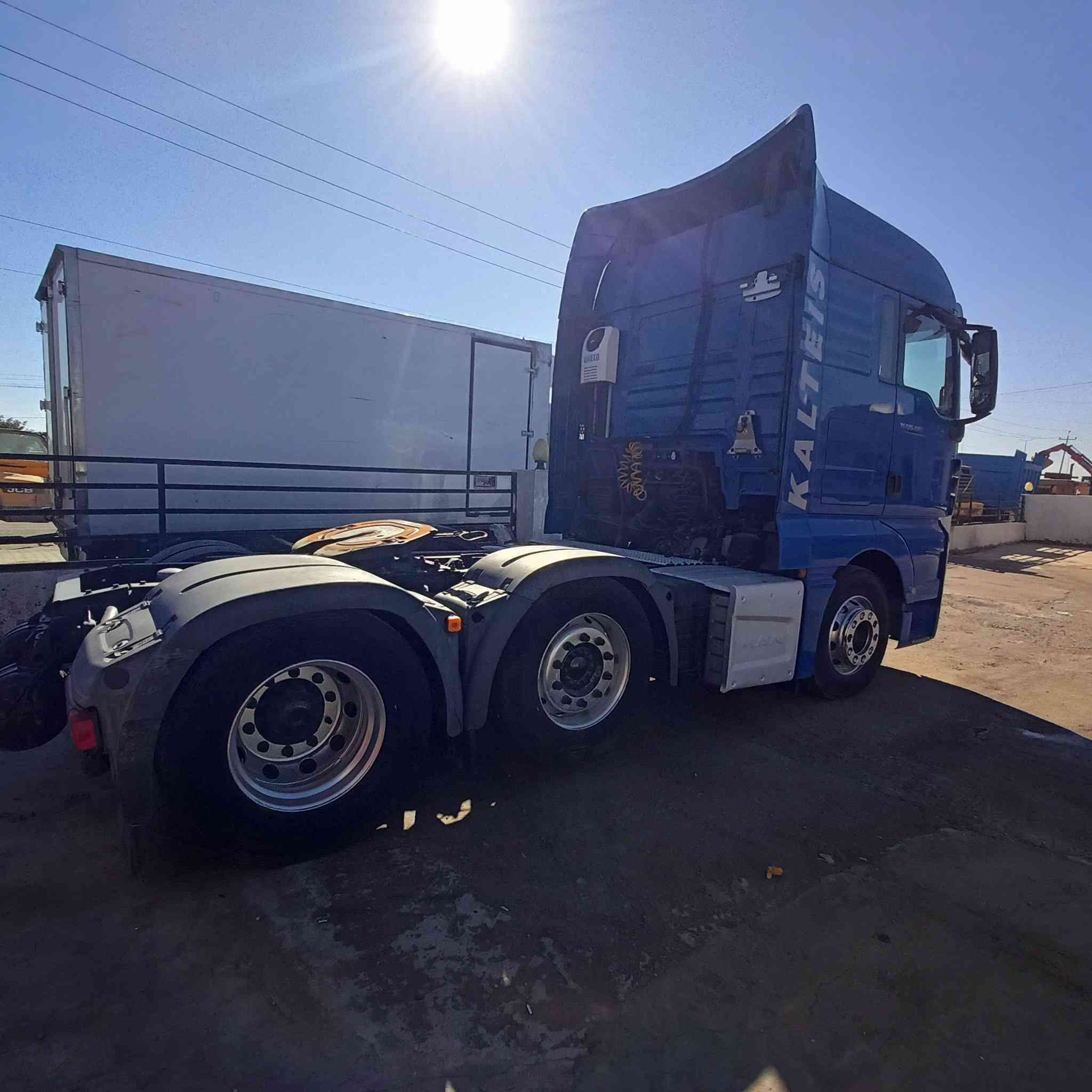 مان تيكه سنكل امامي حجم 480 دبل سوبر كير اوتماتيك رتايدر ثلاجه كامره حساس سبلت خزن دبل منامي فول مواصفات 
موديل 2017
عنوان كركوك طريق المطار مقابل جسر حزيران 
معرض المتوكل 
***********
***********
***********
