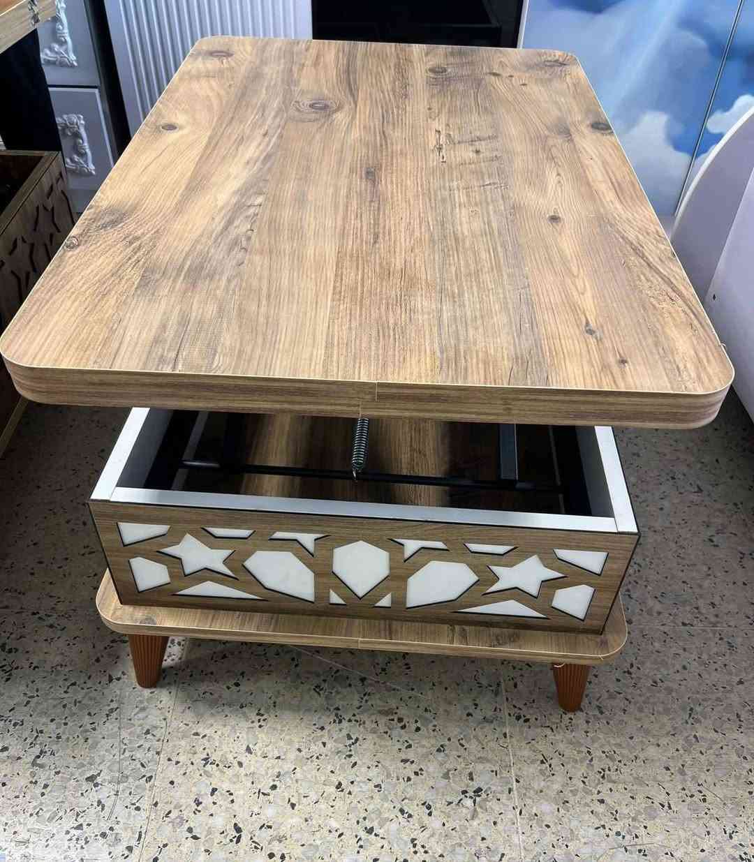 طبله وسطيه وتصير ميز طعام
السعر ١٣٥ الف 
@إشارة


**إذا كنت صاحب هذا الإعلان وتريد حذفه لأي سبب، رجاءا أرسل رسالة إلى الدعم الفني**