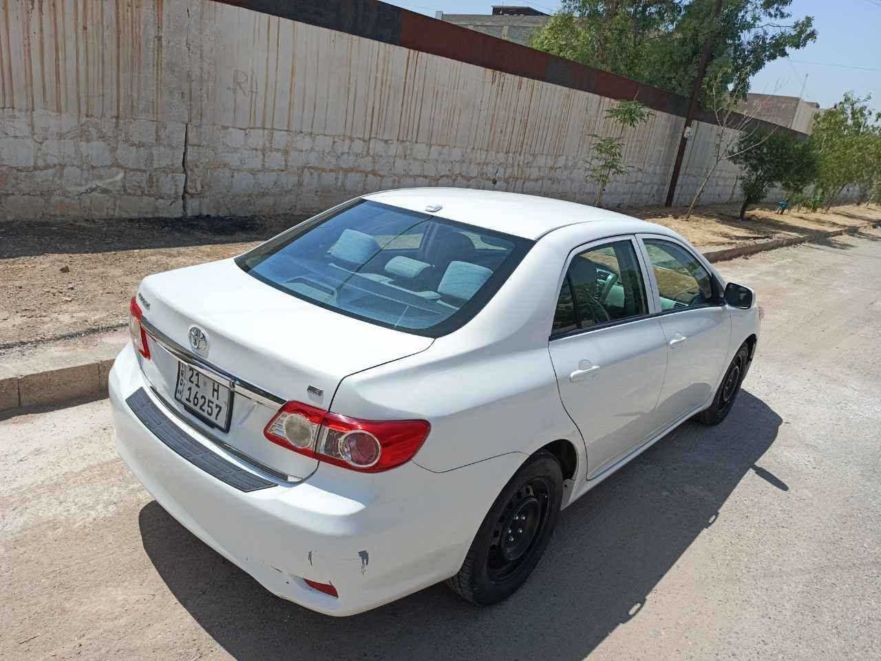كورلا 2012بدون صبغ و تبديل كير و محرك و صدر و تحويل و تبريد بشرط بيها جم أماكن بارد 
*********** كركوك, العراق
