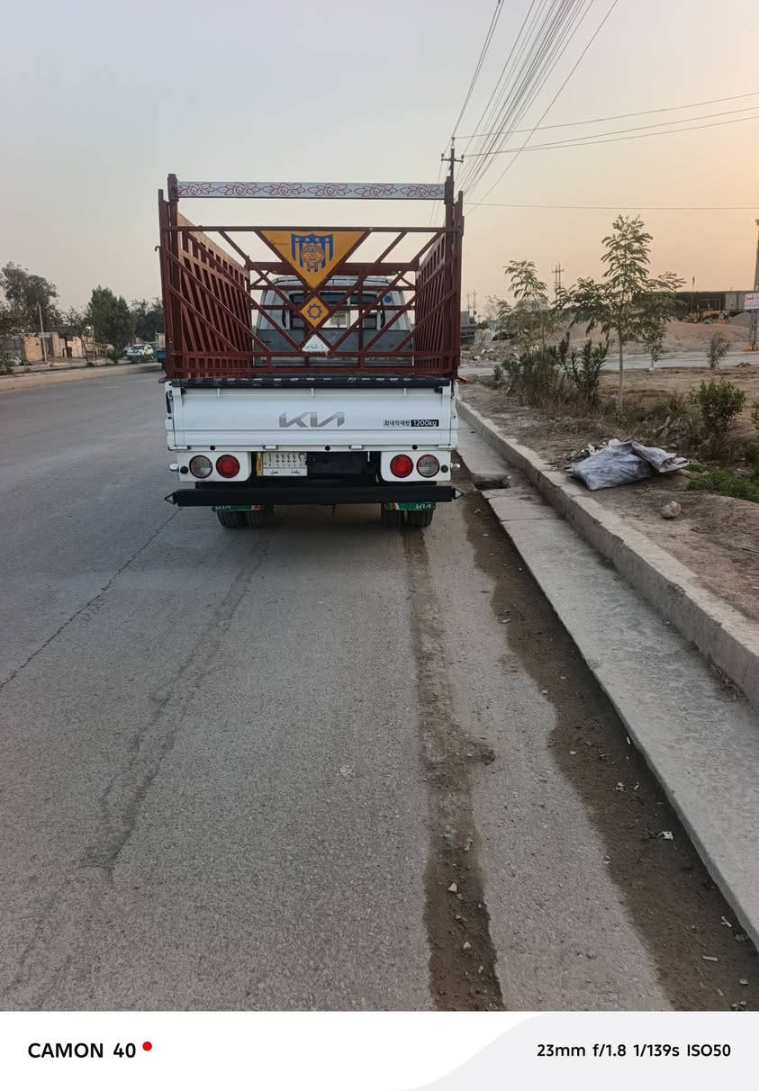 سلام عليكم سياره فحل البيع موديل 2012مسكر سبلاين تخم تاير محور المكان بغداد المعامل السعر 128   ***********    ***********
