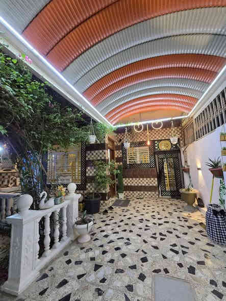 بــيـت 150 م   طابقين 🏠  قريب للشارع 
  🔹طابو زراعي سند 25  قرار محكمه
 🔸غرف نوم 4  - صاله - استقبال - مطبخ - صحيات -حديقه - كراج سياره 
🔹 اساس صب - بناء طابوق   -  سقف صب  - جبس بورد  
🔹السعر 75 مليون 
🔻عنوان البيت ✅  الكوفه البراكيه شارع المطار القديم
 قرب صيدلية الالفه مكتب المنصوري للعقار ***********
