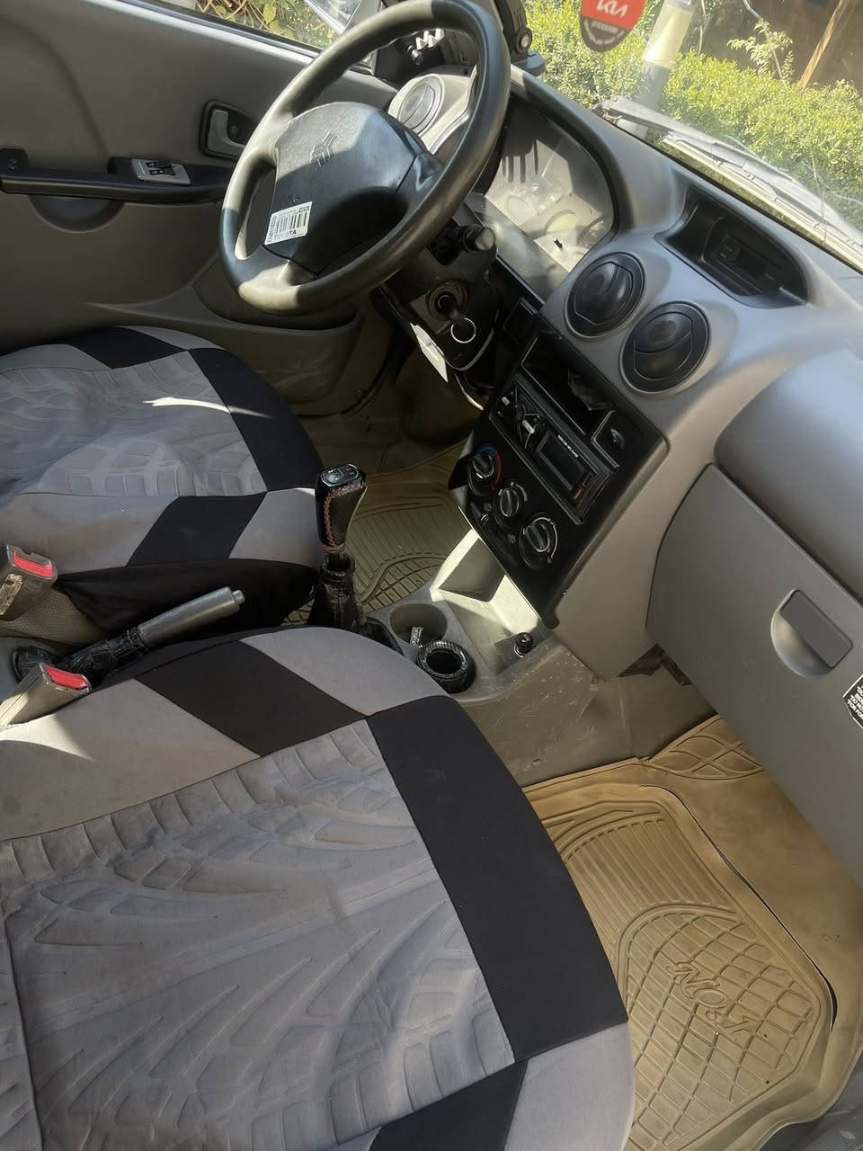 لسلام عليكم سايبه 2015سياره خيرمن الله صدر جديد تبريد ثلج دوشمه جديد السياره نصبته حلو مكان السياره كراده شارع 42 السعر 35 بيه مجال بيع مستعجل رقم *********** مو شراي لا تخابر سياه بسمي تحويل مباشر
