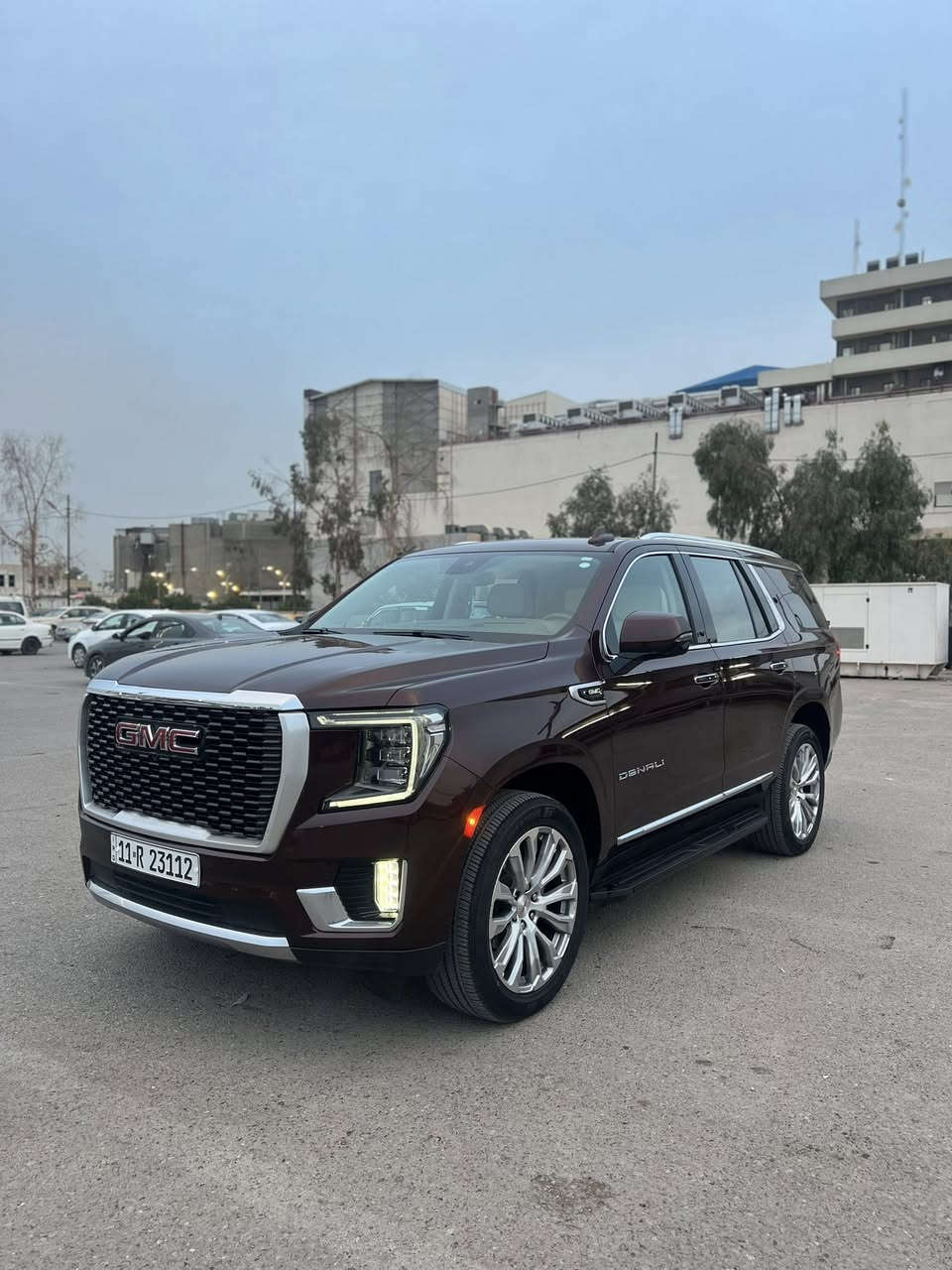 جمسي يوكن 2023 DENALI
وارد امريكي لون مميز 
العداد 52 الف مايل
•  حجم المحرك 6200 
مواصفات :
•  شاشه
•  5 كامرات 360 درجه
•  حساس امامي
•  حساس خلفي
•  رادارات اماميه
•  رادارات جانبيه
•  نقطه عمياء
•  شاشه دجتل
•  مقاعد كهربائيه
•  مقاعد تدفئه تبريد 
•  جنطه كهرباء
•  تشغيل عن بعد
•  هزاز كشن سائق
وباقي المواصفات المعروفة بل DENALI
✅ سياره بدون ايرباك ودواخل 
✅ حادثها بسيط بدون تبديل اي قطعه فقط بنيد مصلح ومصبوغ 
السياره كلش نظيفه واحلى من الصور 
رقم الشاصي : 1GKS1DKL3PR212289
رقم بغداد الجديد بأسمي
مكان السيارة بغداد _ العامرية  
السعر المطلوب : 460 وبيها مجال 
                تفاصيل اكثر الاتصال : ***********

