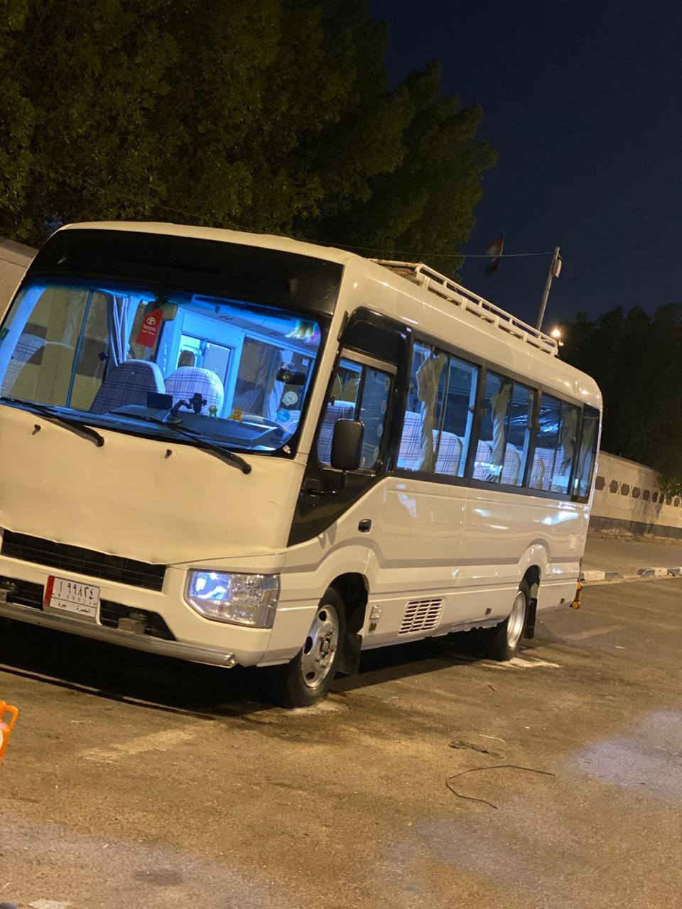 سلام عليكم كوستر للبيع موديل 2017سياره كامله غاز بانزين كشن استاركس تخم تأير كير مكينه اكسل كله مكفول سياره بصره ***********
