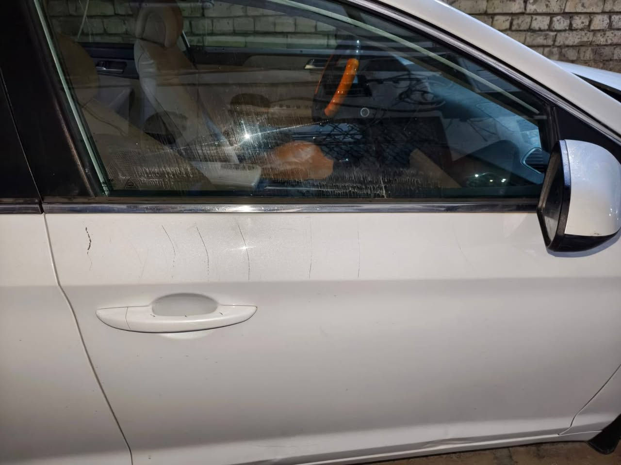 سوناتا 2015  للبيع
السعر 113 بيع مستعجل 
حادث جاملغ وبنيد 
محرك 2400
كربلاء***********
