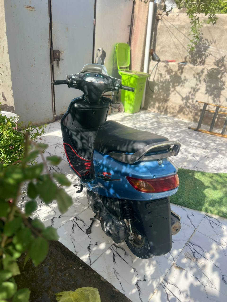 فراشه فحل حاويه دراجه هيه سولف نضافه فول  صار 3 اشهر من طالعه بيه وصل معرض مراوس اوبيع سعر خاص
*********** 💮💜🙂
